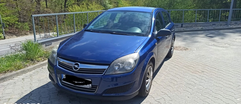 Opel Astra cena 14800 przebieg: 123000, rok produkcji 2009 z Gdynia małe 781